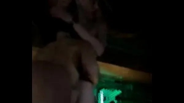 HD Slut sucking dick in the night club drive Tube