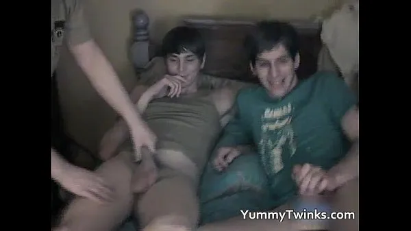 ایچ ڈی Straight teen in a gay Threesome gay boys ڈرائیو ٹیوب