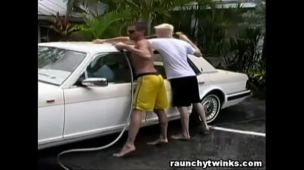 أنبوب محرك Hot Jocks Car Wash Service Turns To Crazy Gay Fucking عالي الدقة