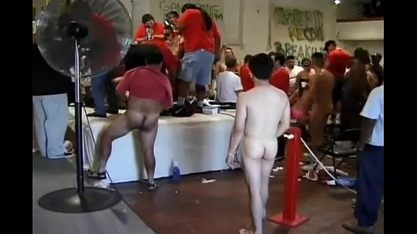 HD Vagabunda loira fazendo recorde mundial de gangbang acionamento Tube