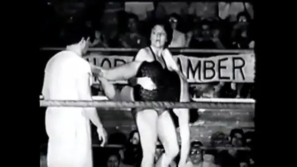 أنبوب محرك Very Vintage Wrestling عالي الدقة