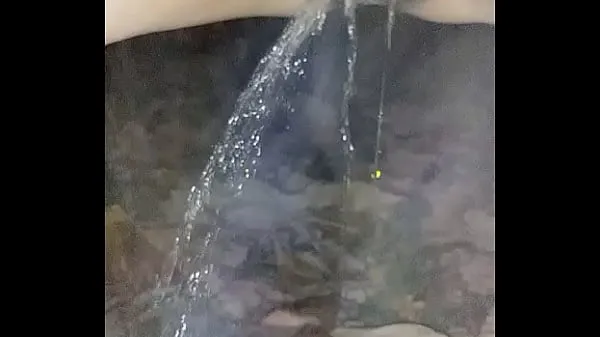 HD Closeup pee with lovely pee sound drev Tube