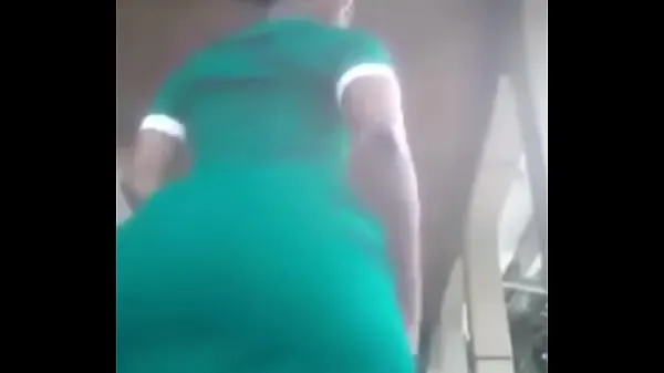 หลอดไดรฟ์ HD Ghanaian big ass nurse shows twerking moves