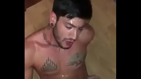 HD Gozei gostoso com essa punheta acionamento Tube