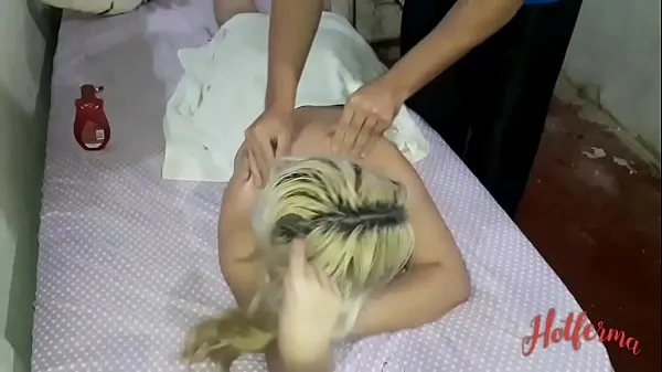 HD Blonde asked her for a massage and see what happened aandrijfbuis