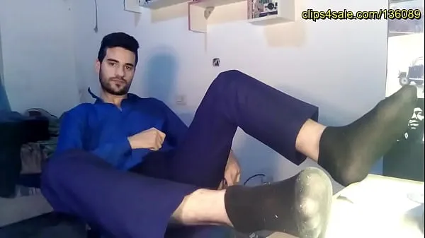 HD Office Worker Rio Shows Off His Feet drive Tube