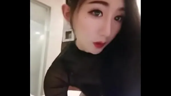 Tubo di azionamento La ragazza finta CD domestica Xiao Qiao sexy di seta nera viene scopata HD