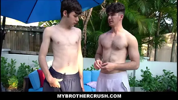 HD Meio-irmão Twink Boy Dakota Lovell Fodido pelo Meio-irmão na garagem acionamento Tube