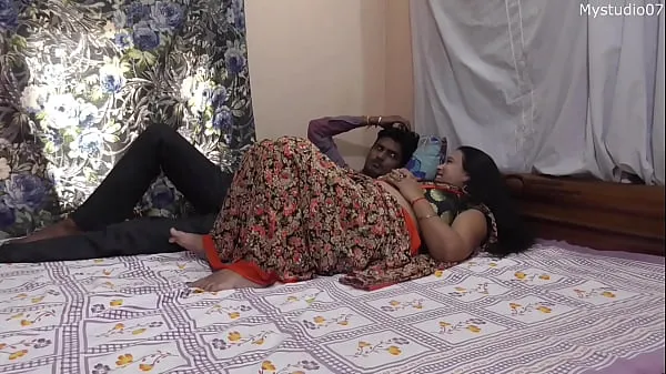 HD Indische sexy Bhabhi bringt ihrem Stiefbruder bei, wie man fickt !!! bester Sex mit klarem Audio Laufwerk Tube