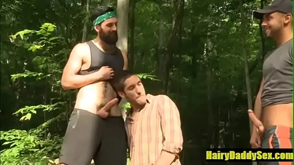 HD Lean Hairy Stud threesome outdoors 驱动管