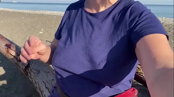 أنبوب محرك Pissed herself on a public beach. And peed in the bathroom and then started farting. Pee compilation. Pissing outdoor. Pissing outside عالي الدقة