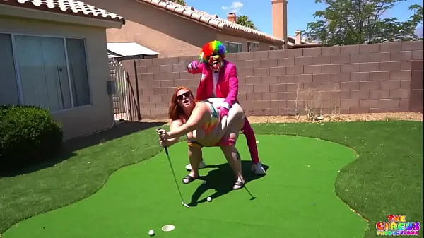 ایچ ڈی Julie Ginger beat Gibby The Clown in a game of mini golf and this happened ڈرائیو ٹیوب