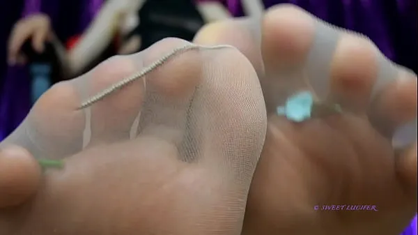 HD Goddess Diamante femdom foot fetish pantyhose giantess mistress soles pantyhose feet drev Tube