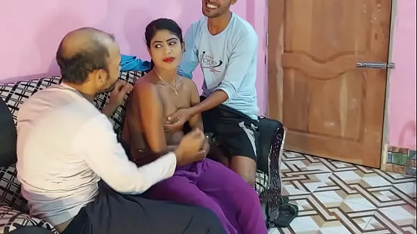 Tube d’entraînement HD Uttaran20-Le bengali se fait baiser dans le trio, bien sûr. Mais non seulement la fille noire se fait baiser, mais aussi les deux mecs se baisent dans la chatte serrée pendant le trio du village. La salope et les mecs aiment se baiser dans le