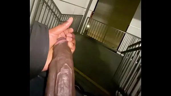 HD Cumming in a stair case (hope no one walks in pemacu Tube