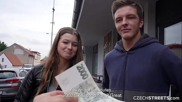 Tubo di azionamento CzechStreets - Ha permesso alla sua ragazza di tradirlo HD