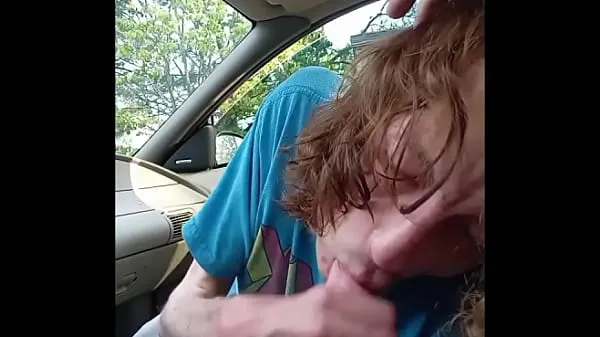 Nowa sucking off my 20yo buddy again in his car całkowita rura