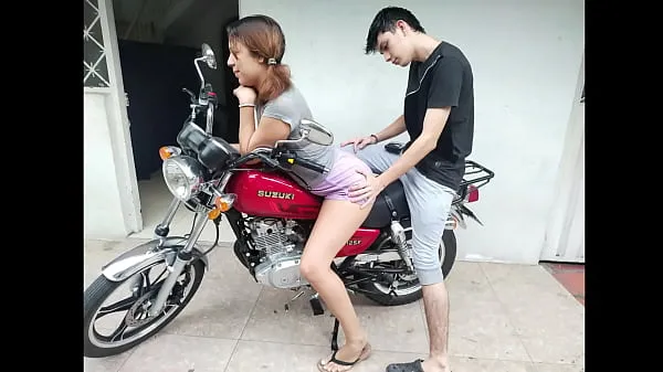 HD I INVITE MY STEPMOTHER TO MONSTASE ON MY NEW MOTORCYCLE AND SHE ACCEPTS WITH ALL THE INTENTION OF ME TOUCHING HER ASS BECAUSE SHE IS A HOT STEPMOTHER WITH PRETTY BUTTOCKS sürücü Tüpü